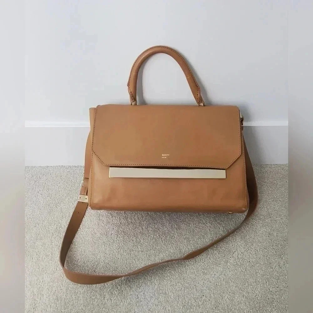 Schutz leather crossbodybag camel color